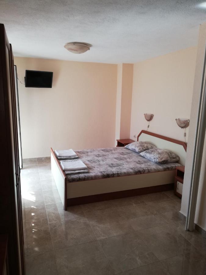 Milchevi Guesthouse Sozopol Exterior photo