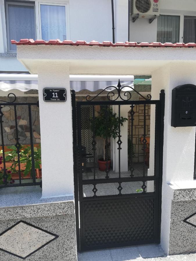Milchevi Guesthouse Sozopol Exterior photo