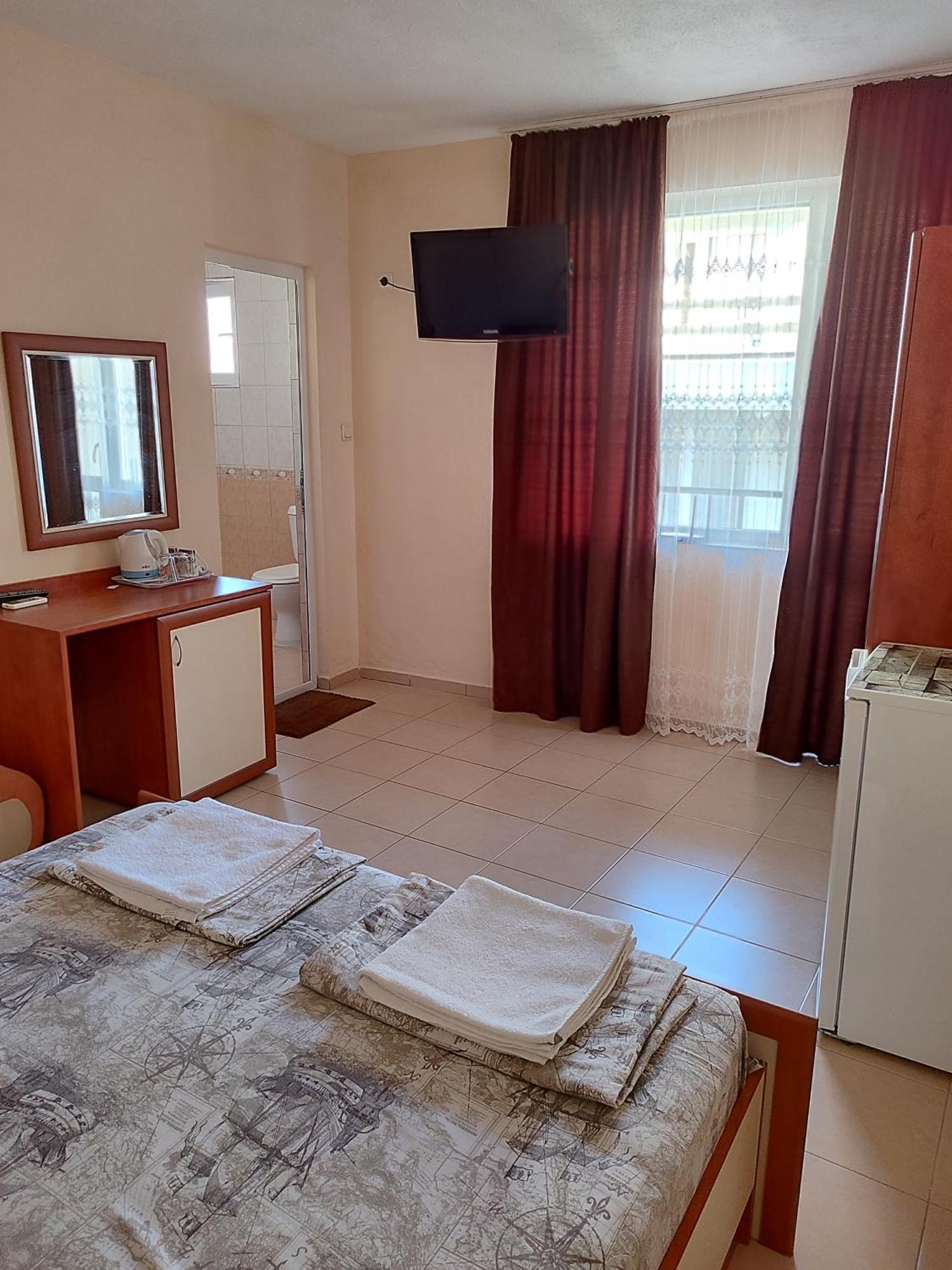 Milchevi Guesthouse Sozopol Room photo